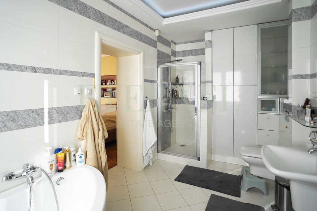 dom wolnostojący, 7 pokoi Kraków Bronowice, ul. Wojciecha Halczyna. Zdjęcie 16