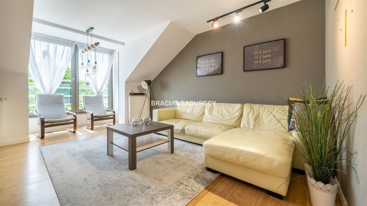 Mieszkanie 3-pokojowe Kraków Kosocice, ul. Romana Żelazowskiego. Zdjęcie 3