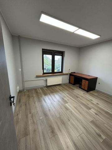 bliźniak, 8 pokoi Kielce Czarnów, ul. Hilarego Mali. Zdjęcie 9