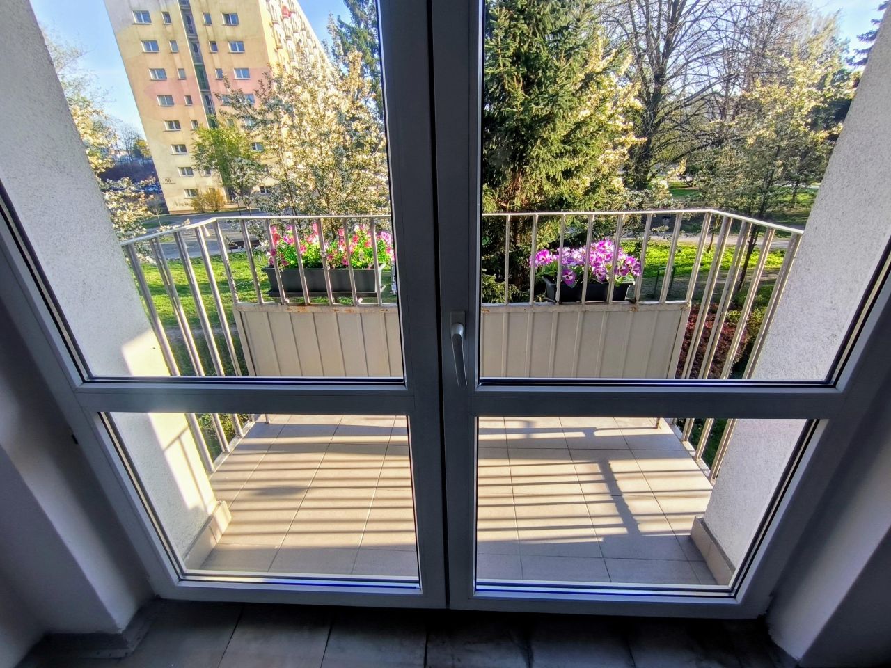 Mieszkanie 2-pokojowe Częstochowa Tysiąclecie, al. Aleja Armii Krajowej. Zdjęcie 3