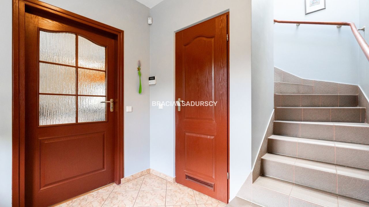 dom wolnostojący, 4 pokoje Brzeźnica. Zdjęcie 31