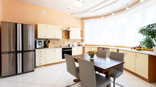 dom wolnostojący, 12 pokoi Wieliczka, ul. Jana Kochanowskiego. Zdjęcie 13