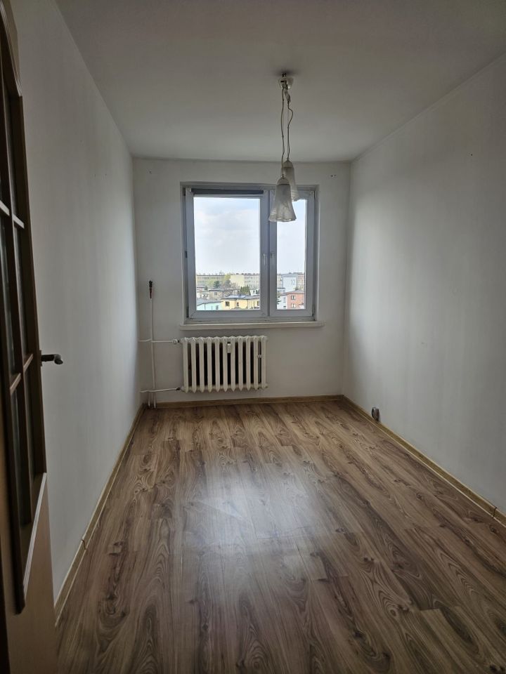 Mieszkanie 3-pokojowe Knurów. Zdjęcie 5