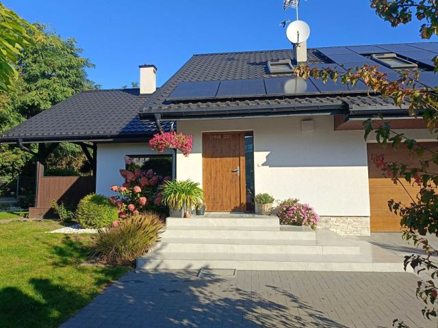 dom wolnostojący Porosły. Zdjęcie 1