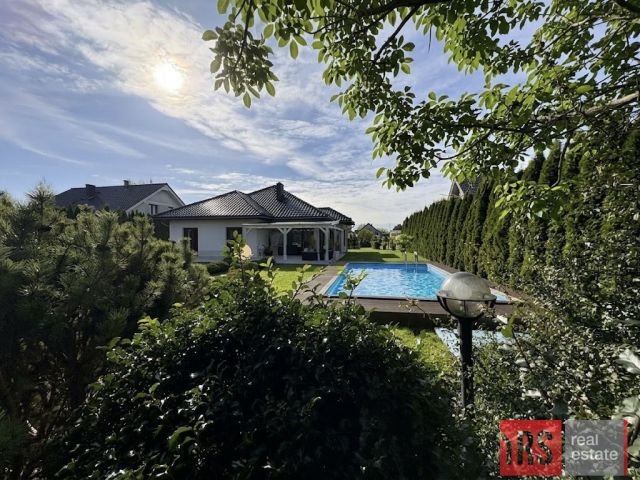 dom wolnostojący, 4 pokoje Zwierzyn, ul. Jasna. Zdjęcie 2