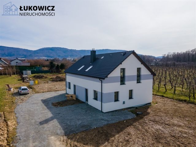 bliźniak, 5 pokoi Bielsko-Biała Hałcnów. Zdjęcie 1