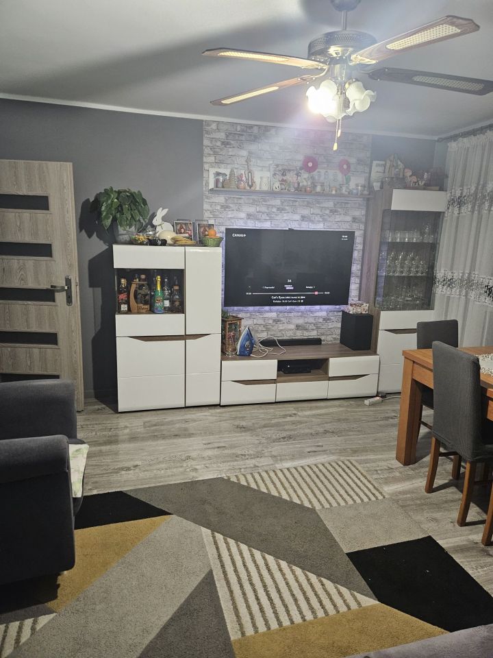 Mieszkanie 4-pokojowe Książ Wielkopolski. Zdjęcie 1