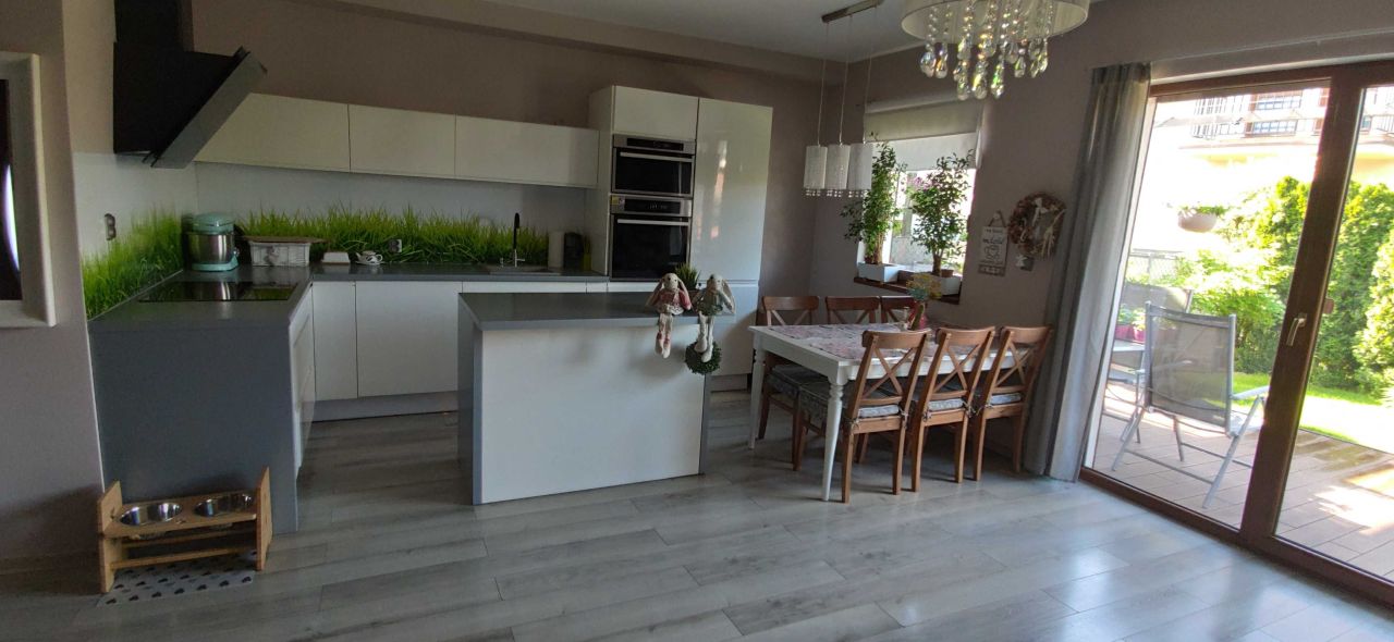 Mieszkanie 3-pokojowe Kiełczów. Zdjęcie 4