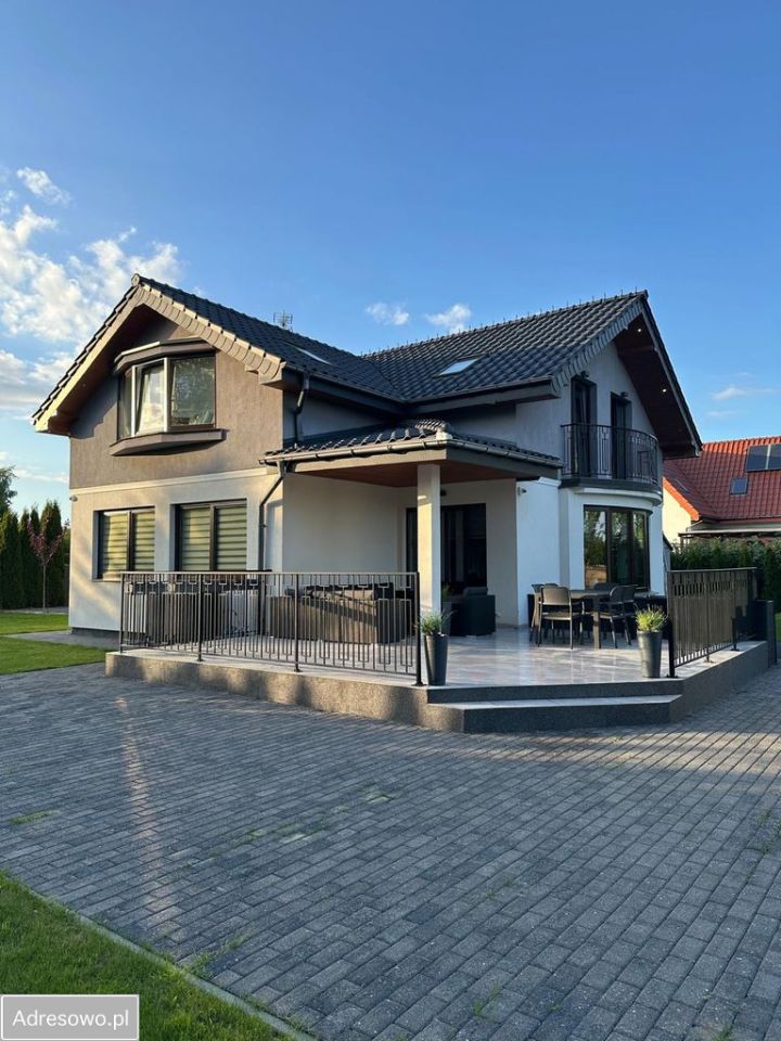 dom wolnostojący, 5 pokoi Korzystno. Zdjęcie 2
