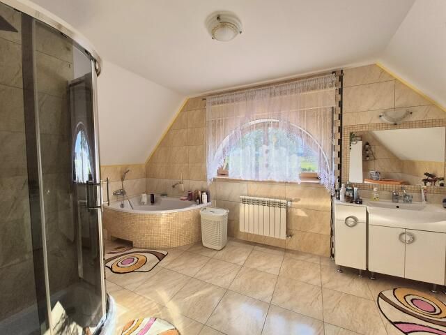 dom wolnostojący, 5 pokoi Czerwone. Zdjęcie 12