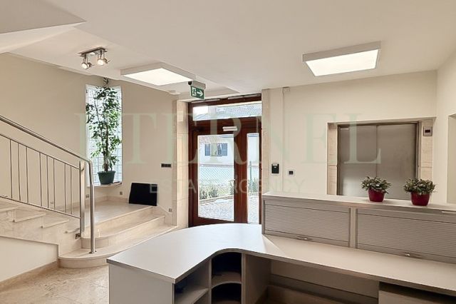 Biuro Kraków Prądnik Czerwony, ul. Jana Pawła Woronicza. Zdjęcie 1