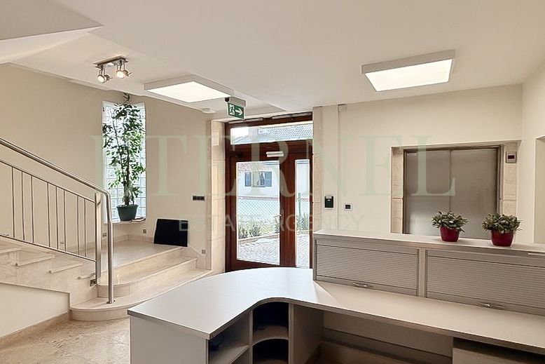 Biuro Kraków Prądnik Czerwony, ul. Jana Pawła Woronicza. Zdjęcie 1