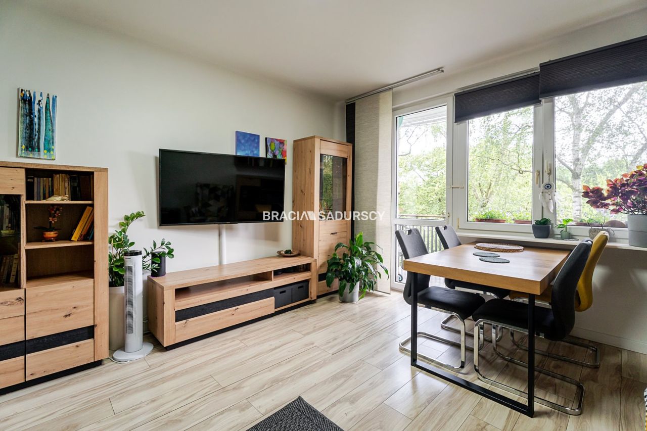 Mieszkanie 2-pokojowe Kraków Nowa Huta, os. Handlowe. Zdjęcie 2