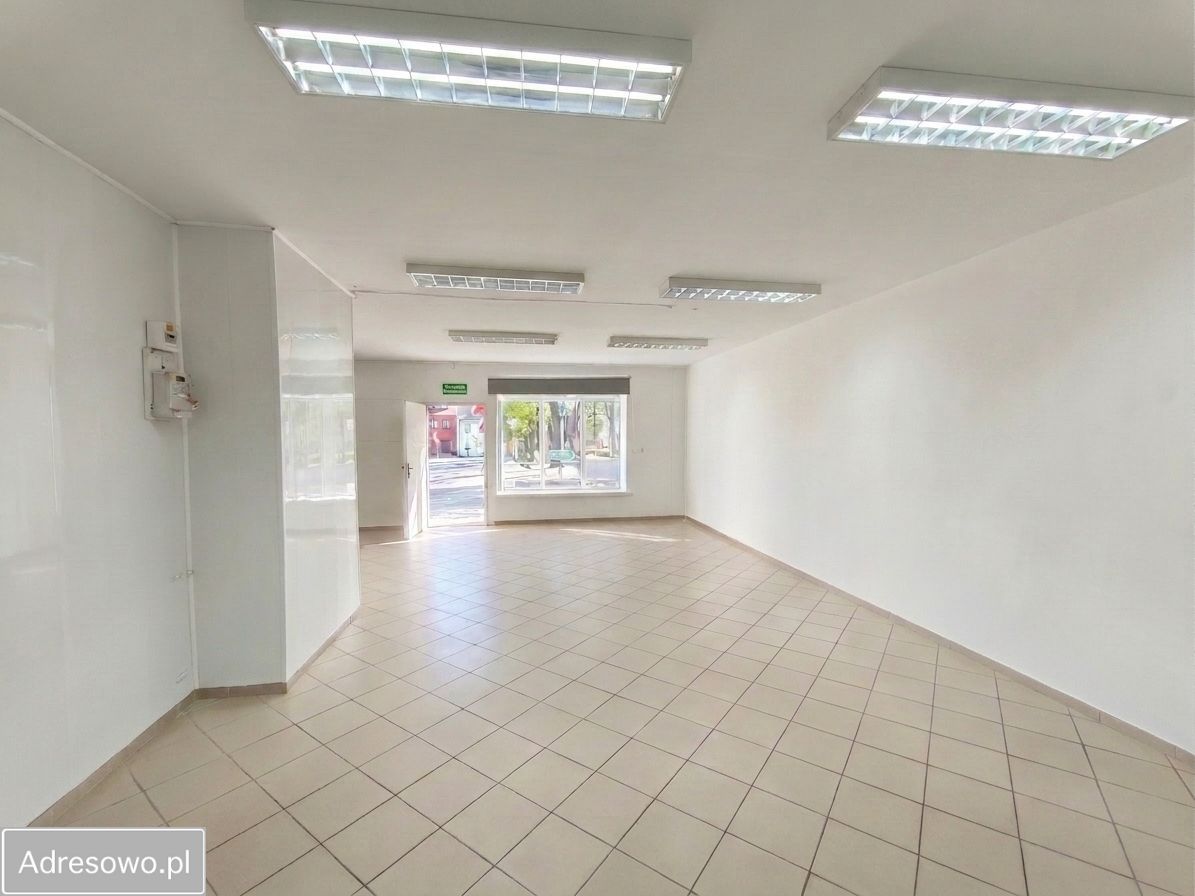 Lokal Wiązów, pl. Wolności. Zdjęcie 7