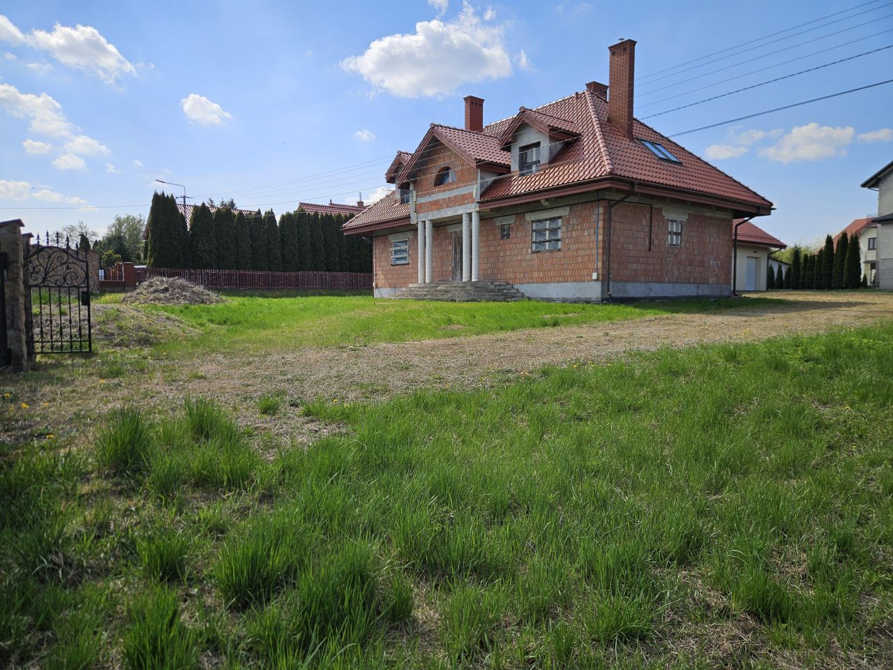 dom wolnostojący, 8 pokoi Busko-Zdrój Łagiewniki. Zdjęcie 4