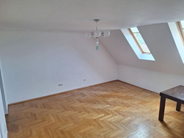 Mieszkanie 4-pokojowe Leśnice. Zdjęcie 1