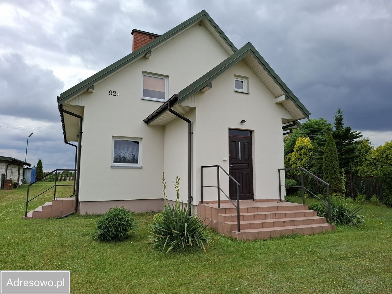 dom wolnostojący, 4 pokoje Ochudno. Zdjęcie 7