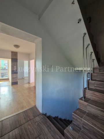 dom wolnostojący, 8 pokoi Jelenia Góra. Zdjęcie 16