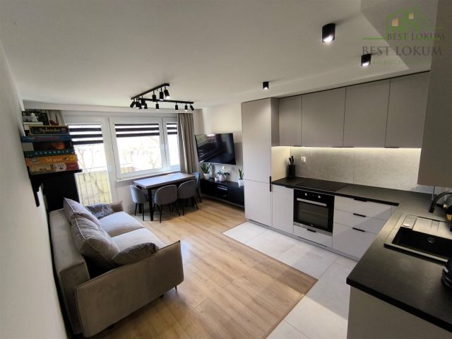 Mieszkanie 3-pokojowe Kielce Uroczysko, ul. Władysława Orkana. Zdjęcie 2