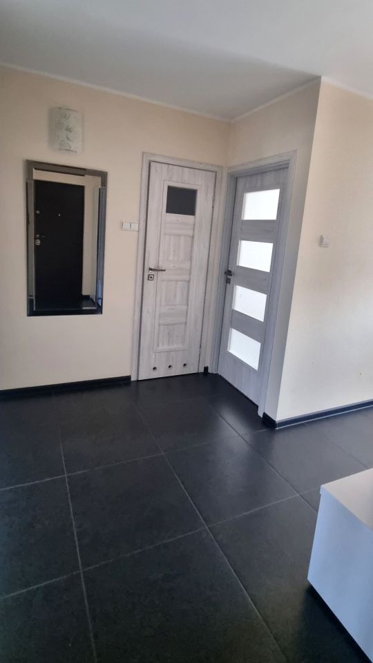 Mieszkanie 3-pokojowe Kielce Centrum, ul. Targowa. Zdjęcie 3