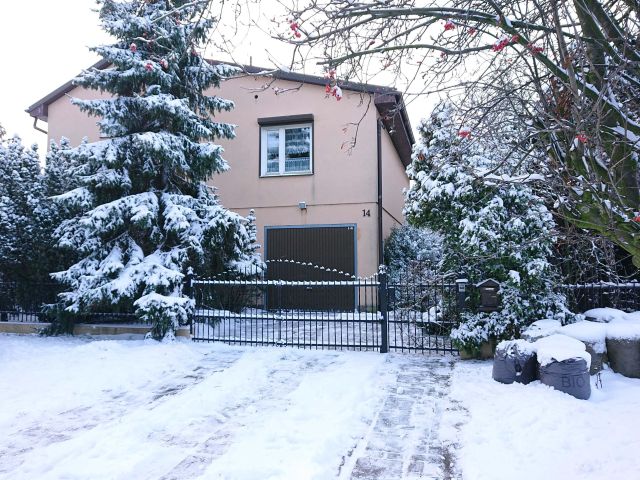 dom wolnostojący, 5 pokoi Słupca, ul. Brunona Schulza. Zdjęcie 1