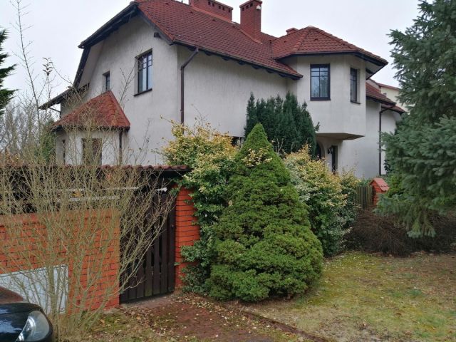 dom wolnostojący, 9 pokoi Kielce, ul. Ludomira Różyckiego. Zdjęcie 1
