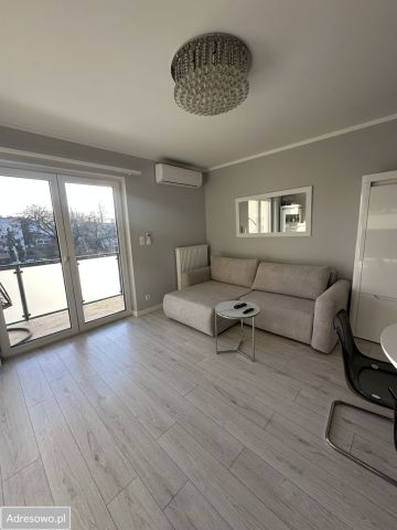 Mieszkanie 3-pokojowe Bolesławiec, ul. Heleny i Wincentego Tyrankiewiczów. Zdjęcie 1