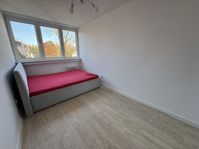 Mieszkanie 3-pokojowe Kłodzko, ul. Ksawerego Dunikowskiego. Zdjęcie 3