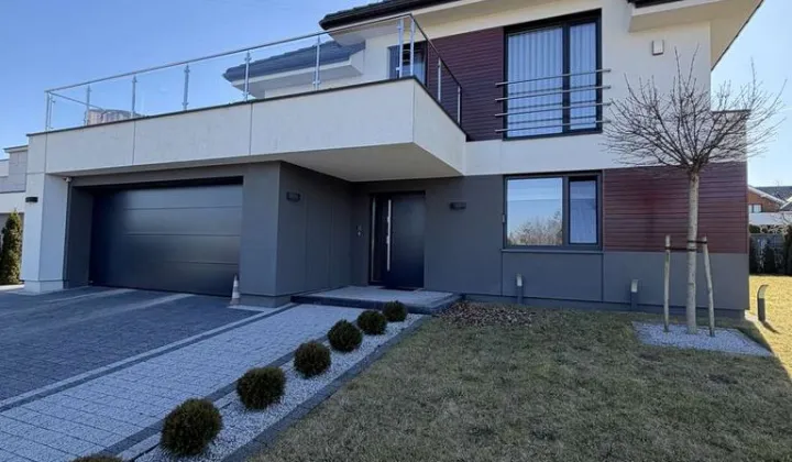 dom wolnostojący, 6 pokoi Wręczyca Wielka, ul. Malinowa