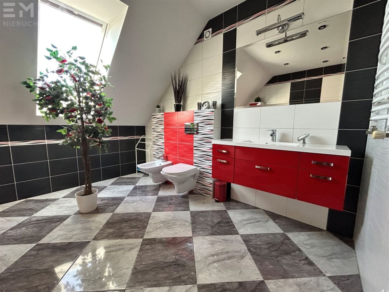 dom wolnostojący, 5 pokoi Komaszyce. Zdjęcie 17