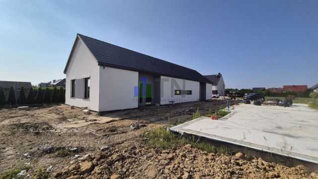 dom wolnostojący, 3 pokoje Miłoszyce. Zdjęcie 1