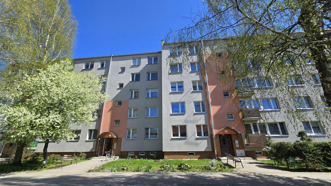 Mieszkanie 4-pokojowe Tarnobrzeg Serbinów, ul. Konstytucji 3 Maja. Zdjęcie 1