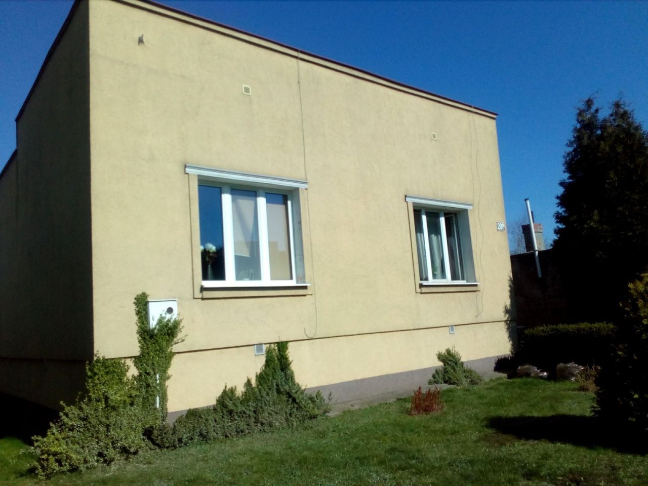 dom wolnostojący, 4 pokoje Radom Długojów, ul. Juliusza Słowackiego. Zdjęcie 1