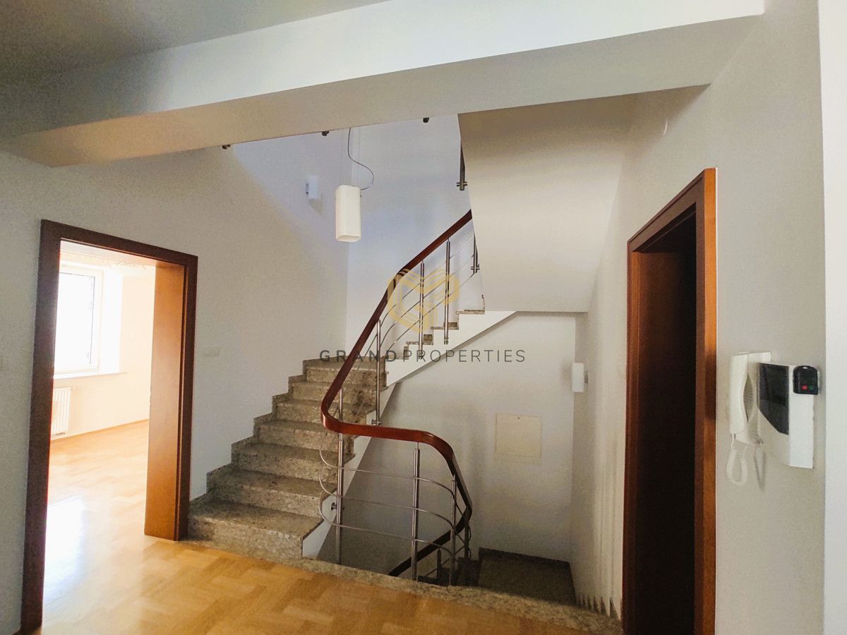 bliźniak, 7 pokoi Warszawa Górny Mokotów. Zdjęcie 9