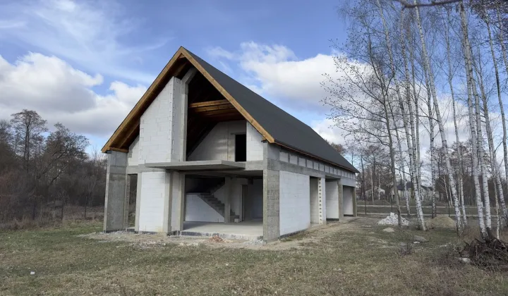 dom wolnostojący, 5 pokoi Bieganów