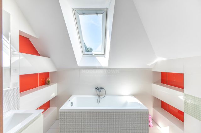 dom wolnostojący, 5 pokoi Nowe Miasto. Zdjęcie 16