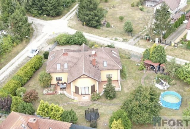 dom wolnostojący, 7 pokoi Rurzyca. Zdjęcie 1