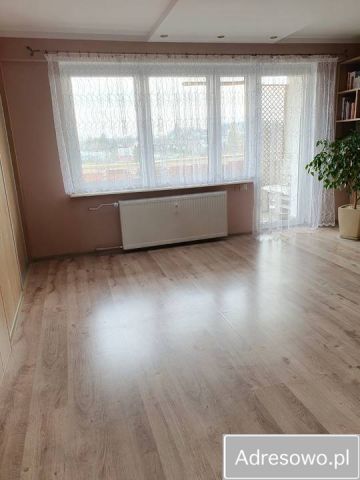 Mieszkanie 3-pokojowe Mrągowo, os. Mazurskie. Zdjęcie 1