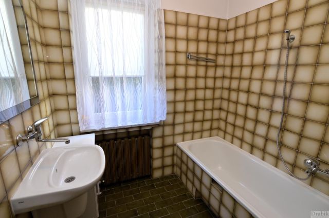 dom wolnostojący, 6 pokoi Spytkowice. Zdjęcie 11