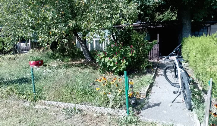 Działka rod Strzelce Opolskie Adamowice, Mickiewicza