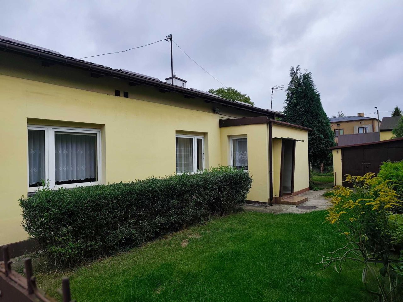 dom wolnostojący, 2 pokoje Częstochowa Stradom