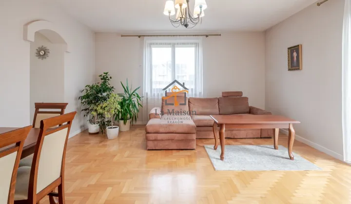 dom wolnostojący, 6 pokoi Rączna