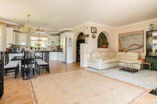 dom wolnostojący, 8 pokoi Przyjaźń, ul. Nowowiejska. Zdjęcie 6