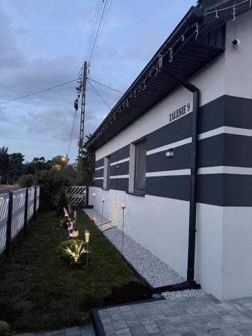 dom wolnostojący, 4 pokoje Zalesie. Zdjęcie 1