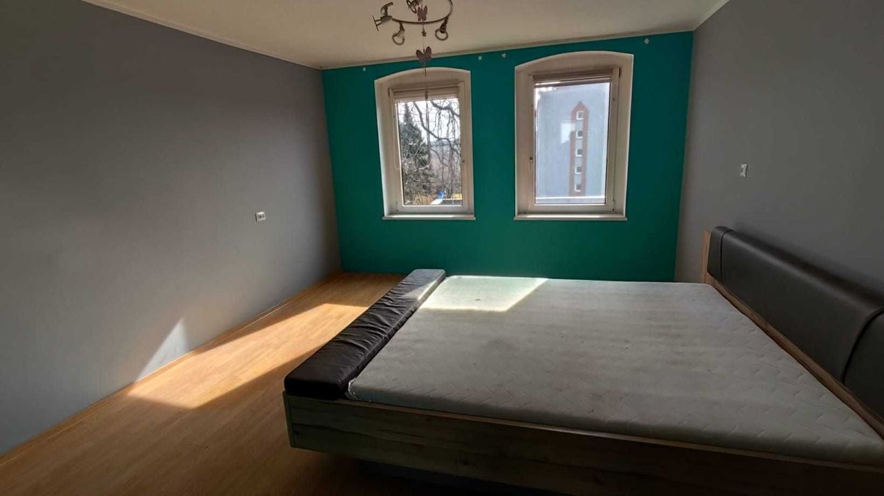 Mieszkanie 3-pokojowe Piekary Śląskie. Zdjęcie 5