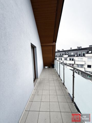 Mieszkanie 3-pokojowe Wrocław Muchobór Wielki, ul. Żwirki i Wigury. Zdjęcie 6