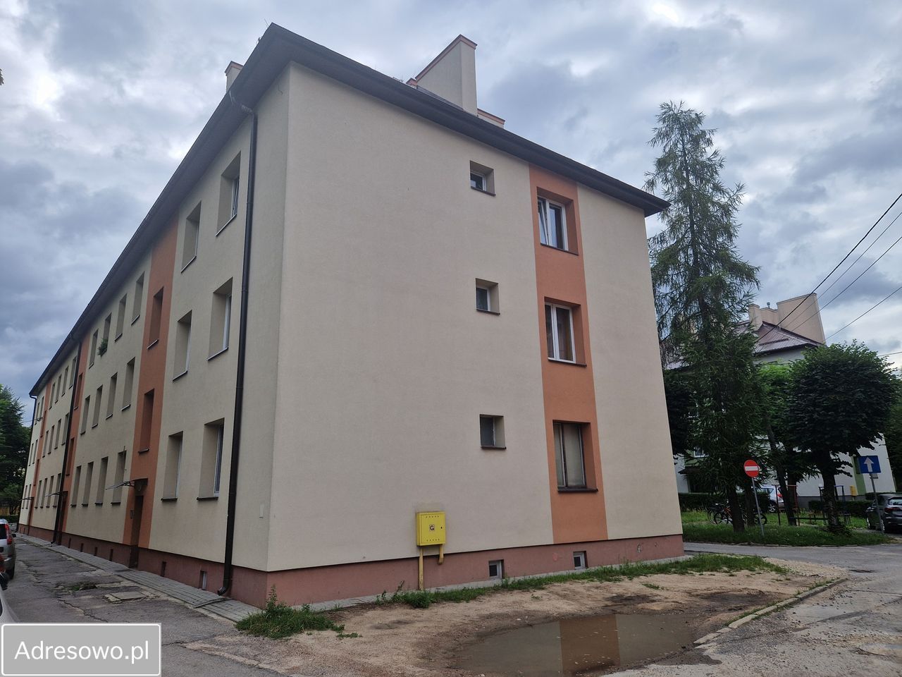 Mieszkanie 3-pokojowe Ostrowiec Świętokrzyski, ul. Henryka Sienkiewicza. Zdjęcie 1