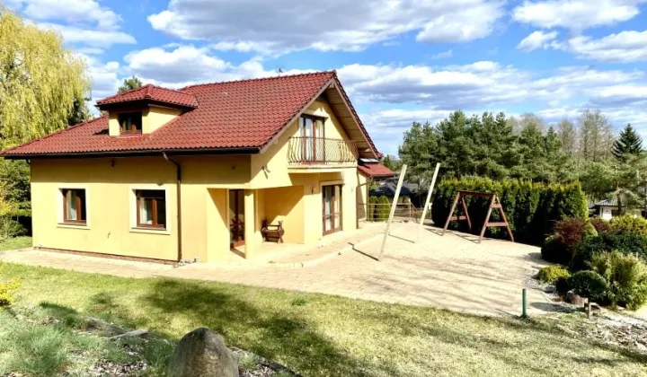 dom wolnostojący, 8 pokoi Tryszczyn, ul. Piaskowa
