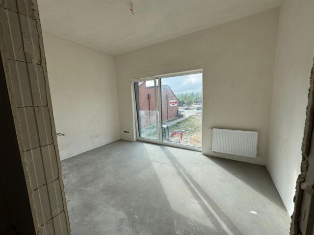 Mieszkanie 3-pokojowe Książenice. Zdjęcie 1