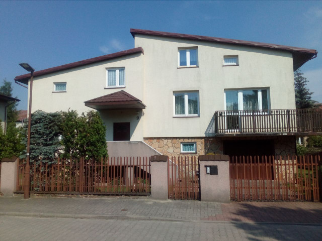 dom wolnostojący, 6 pokoi Bełchatów, ul. Jesionowa. Zdjęcie 1